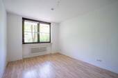 Schlafzimmer-2-Zi-Wohnung EG - 