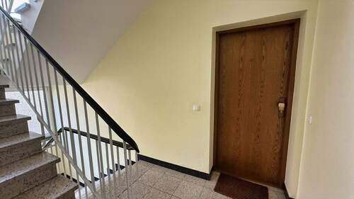 Treppenhaus - Etagenwohnung mit 66,30 m² in Mönchengladbach zum Kaufen