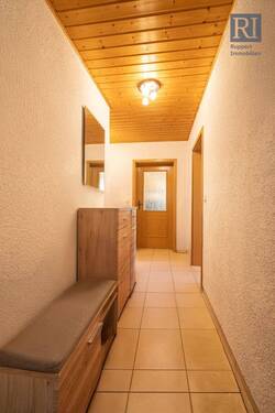 Flur EG - 7 Zimmer Einfamilienhaus in Würzburg