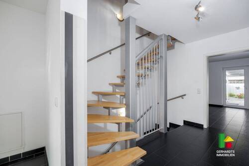 Diele EG - 4 Zimmer Doppelhaushälfte in Brüggen