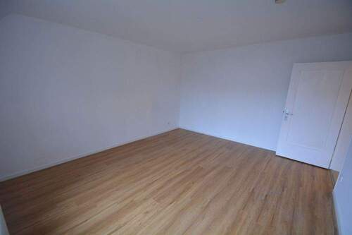 Wohnzimmer - 2 Zimmer Etagenwohnung zur Miete in Hamburg