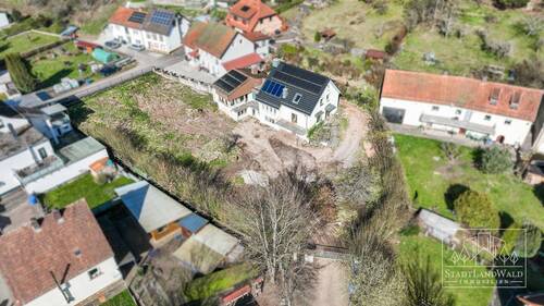 Luftbild - Hausansicht-Grundstück - 8 Zimmer Einfamilienhaus in Lemberg