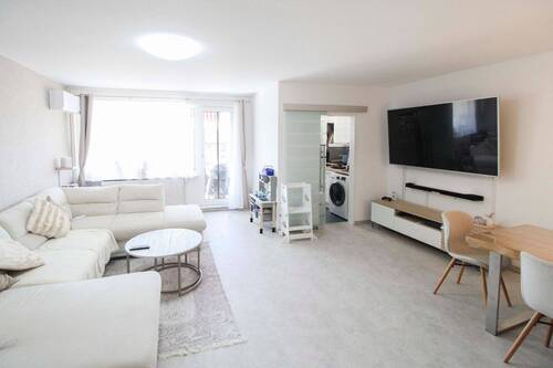 Wohnzimmer - Top Renovierte 3-Zimmer Wohnung in Langenfeld - nähe Innenstadt -