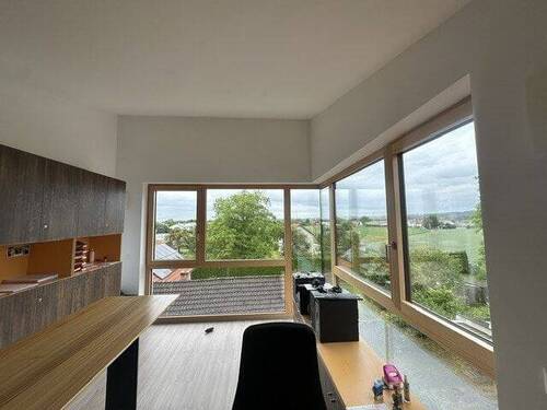 Büro mit Weitblick - Hochwertige Büro- und Präsentationsräume in moderner Architektur