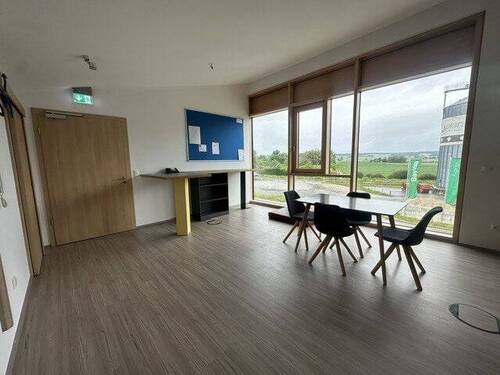 Besprechung - 3 Zimmer Büro in Dingolfing