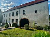 Bild 1 - Charmantes Bauernhaus mit viel Potenzial und großem Grundstück! Direkt gegenüber Fußgängerbrücke nach Echternach!