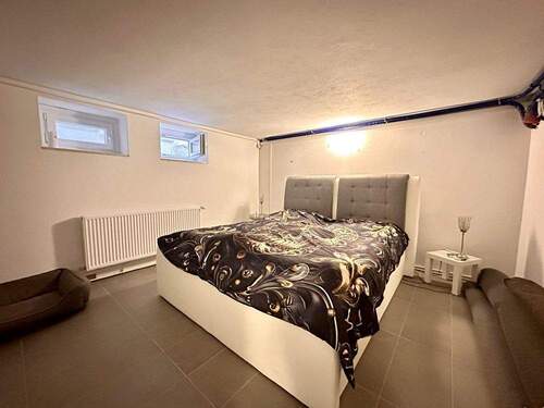 Schlafzimmer im Keller - 