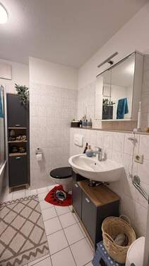 Badezimmer - Etagenwohnung mit 44,50 m&sup2; in Dresden zum Kaufen