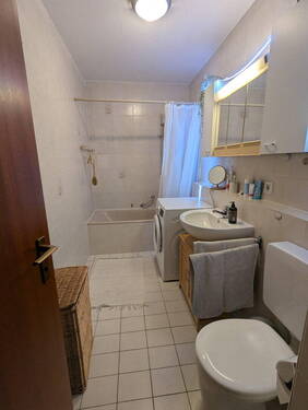 Bad (m. Waschmasch.anschl.) - 