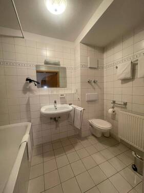 Bad mit wanne - 