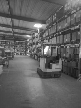 Lagerfläche 431qm (unterteilbar) - Büro zur Miete in Stuttgart