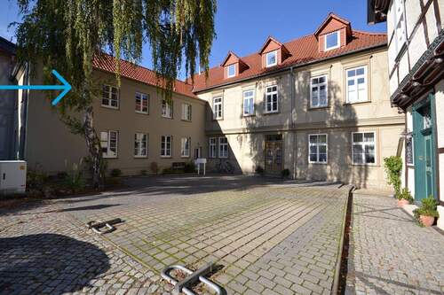 Wohnhaus am Domplatz - 2 Zimmer Etagenwohnung zur Miete in Halberstadt