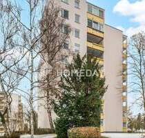 Zentral gelegene 3-Zimmer-Wohnung mit exponierter Aussicht, zwei Loggien und Stellplatz - Böblingen