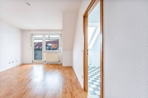 Wohnzimmer - 3 Zimmer Etagenwohnung in Berlin