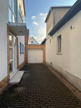 Hof - Garage - 7 Zimmer Mehrfamilienhaus, Wohnhaus zum Kaufen in Hainburg