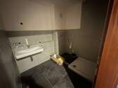 Bad mit Dusche - 