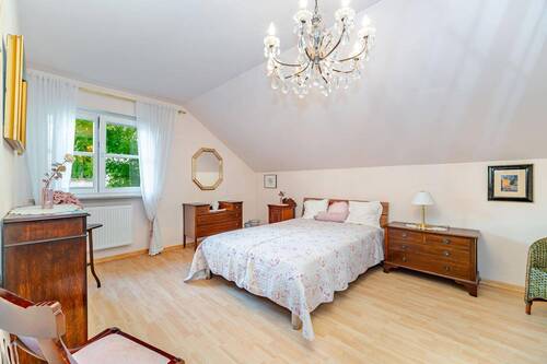 Schlafzimmer - 5 Zimmer Doppelhaushälfte in München