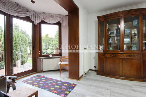 Erker mit Blick in den Garten - 