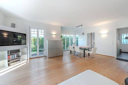 Wohnbereich - AIGNER-Moderne Doppelhaushälfte mit exklusiver Ausstattung - Wohnkomfort auf höchstem Niveau