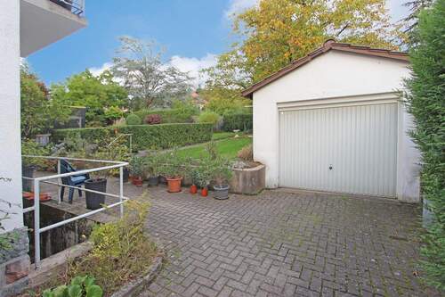 Hof mit Garage - Mehrfamilienhaus, Wohnhaus mit 154,00 m² in Bensheim zum Kaufen