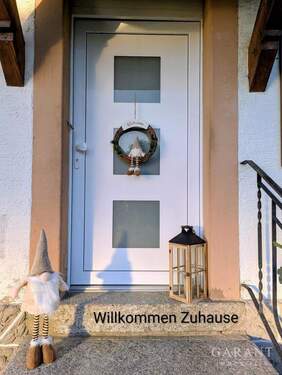 Einganstür - 'Trautes Heim, Glück allein' - 265.000,00&nbsp;EUR Kaufpreis, ca.&nbsp; 105,00&nbsp;m&sup2;&nbsp;Wohnfl&auml;che