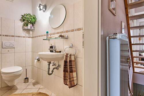 Das Gäste WC im Erdgeschoss - 
