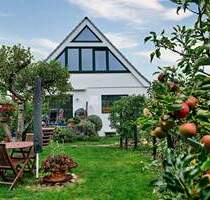 Reihenendhaus mit 3 Etagen, Kamin, Carport und Südgrundstück in Schwerin - Ostorf