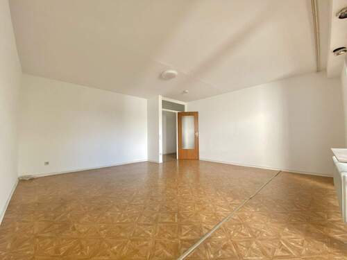 Wohnzimmer - 2 Zimmer Etagenwohnung in Hanau