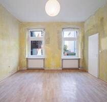 Sanierungsbedürftiger Altbau in Toplage Neukölln: 2 Zimmer mit Gestaltungsspielraum - Berlin Britz