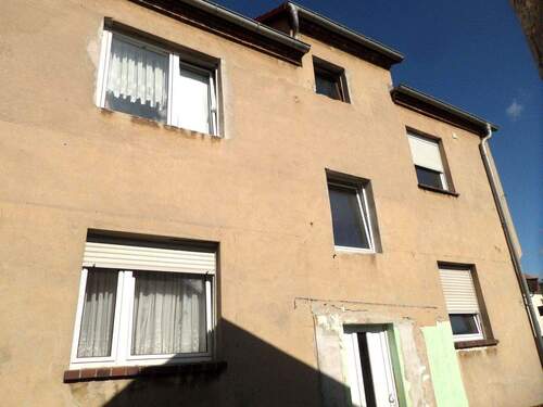 Hausansicht Rückseite - 8 Zimmer Einfamilienhaus zum Kaufen in Lauchhammer