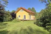 Hausansicht und Garten - 
