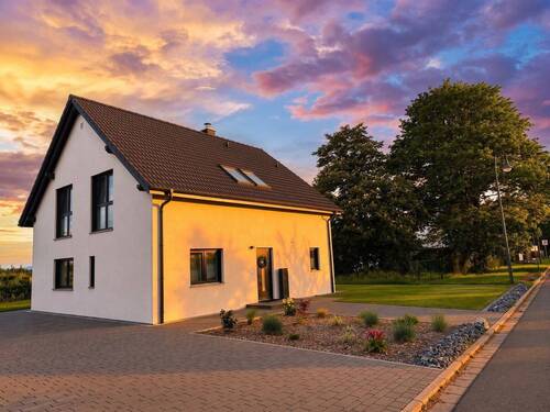 Nordseite in der Abendsonne - 5 Zimmer Einfamilienhaus zum Kaufen in Gattendorf