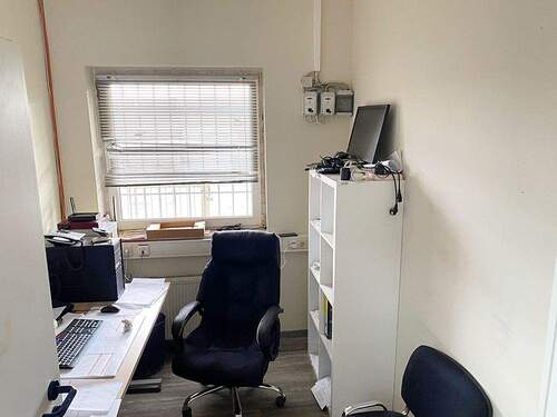 Hallenmeisterbüro innen - 