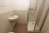 Beispiel bad mit Dusche - 379,00 EUR Kaltmiete, ca.  54,90 m² Wohnfläche