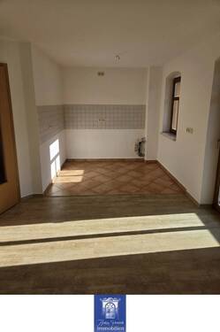 offene Küche - 2 Zimmer Etagenwohnung in Freital