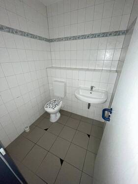 Sanitärbereich 1 - 