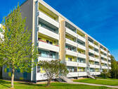 Hausansicht - Ihre neue 3-Raum-Wohnung wartet schon!