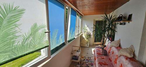 Verglaster Balkon.jpg - 3 Zimmer Etagenwohnung in Trostberg