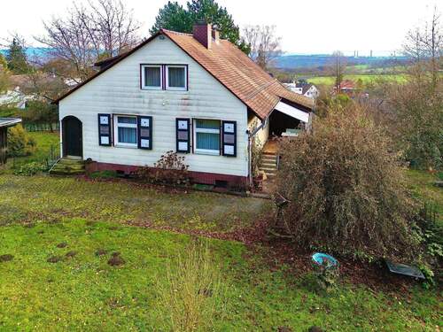 Vorderansicht - 7 Zimmer Einfamilienhaus in Kassel