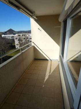 Balkon.JPG - 4-Zimmer-Wohnung mit Aussicht! - 900,00&nbsp;EUR Kaltmiete, ca.&nbsp; 94,00&nbsp;m&sup2;&nbsp;Wohnfl&auml;che