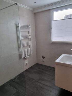 Badezimmer - 4 Zimmer Etagenwohnung zum Kaufen in Bad Laer