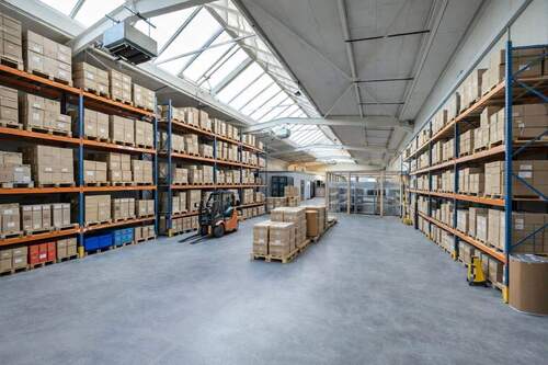 Beispiel Gestaltung Lager - Große Lagerfläche in perfekter Lage in Singen