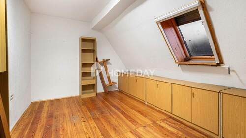 1. OG Schlafzimmer 1 1 - 