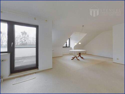 Wohnzimmer - Etagenwohnung mit 78,00 m&sup2; in Friedrichshafen zum Kaufen