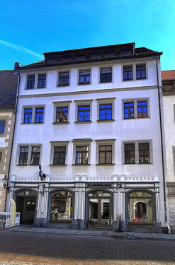 Hausansicht - Großzügige, helle 3-Zi-Wohnung in der Freiberger Altstadt (mit Fahrstuhl)
