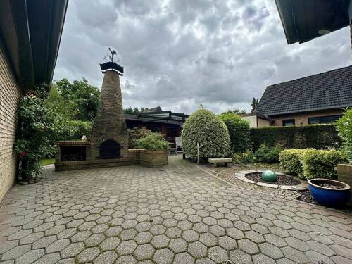 Hauptterrasse mit Kamin - 