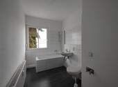 Tageslichtbad mit Wanne - 
