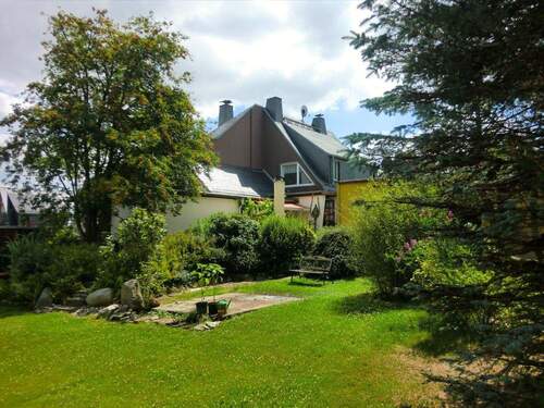 Hausansicht vom Garten - DHH mit Bauplatz in 01157 Dresden