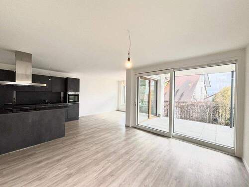 Wohn-Essbereich - 2 Zimmer Etagenwohnung zur Miete in Friedrichshafen