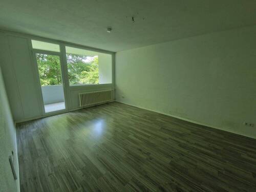 Wohnzimmer - 500€ Gutschein* - Wohnung im Souterrain mit Balkon - *Werdohl-Königsburg*